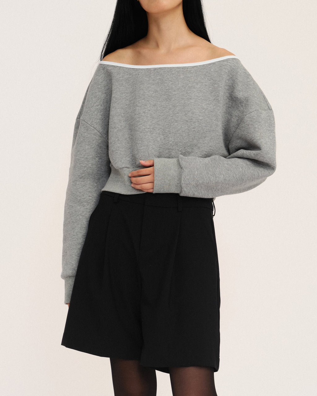 Naive Boat Neck Sweatshirt