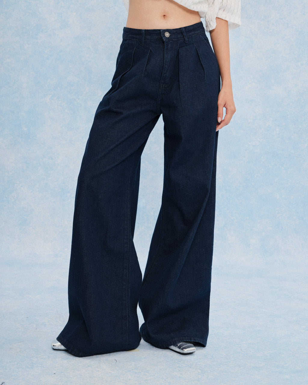 The Pleated Wide Leg Jeans