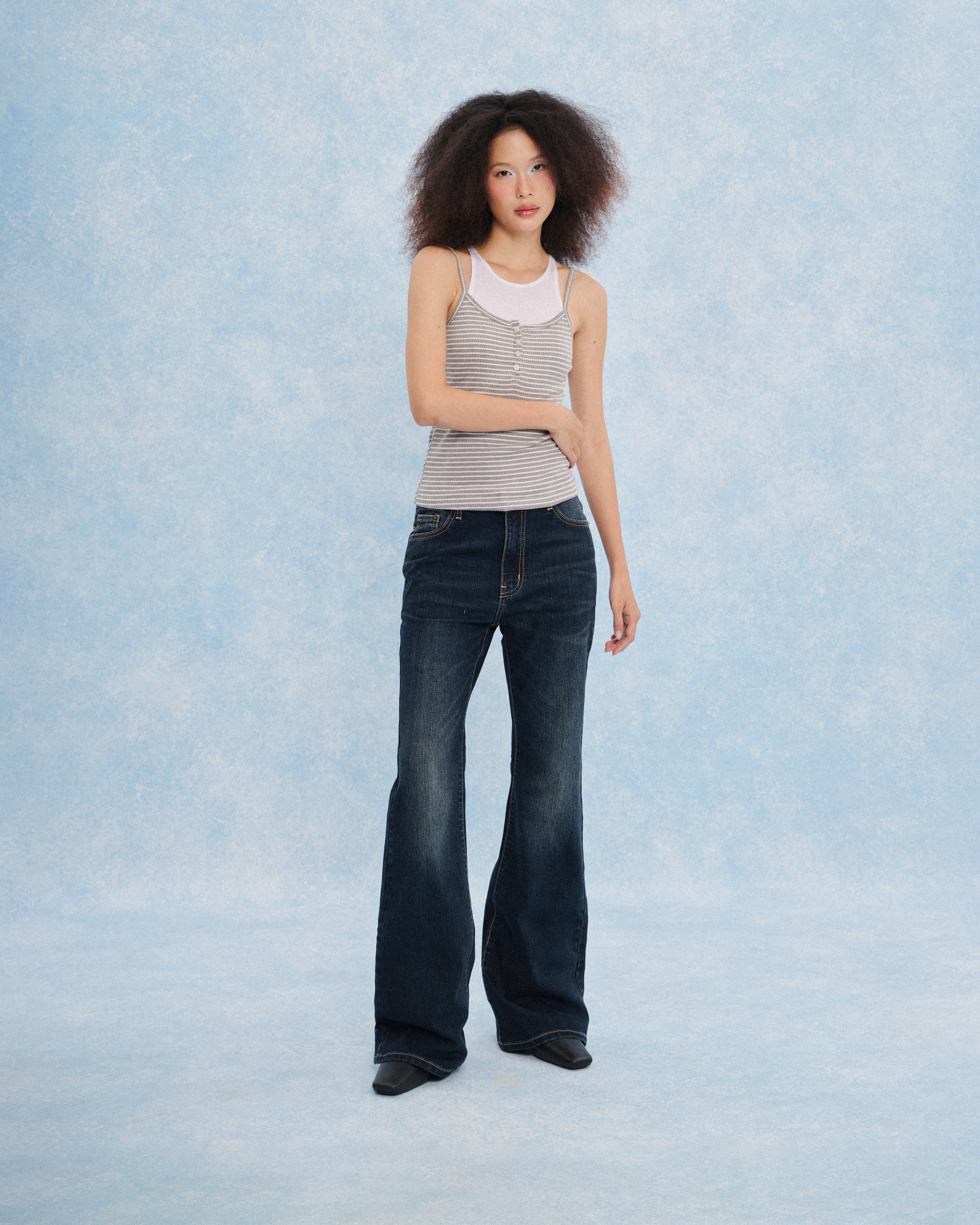 Low-rise Flare Jeans