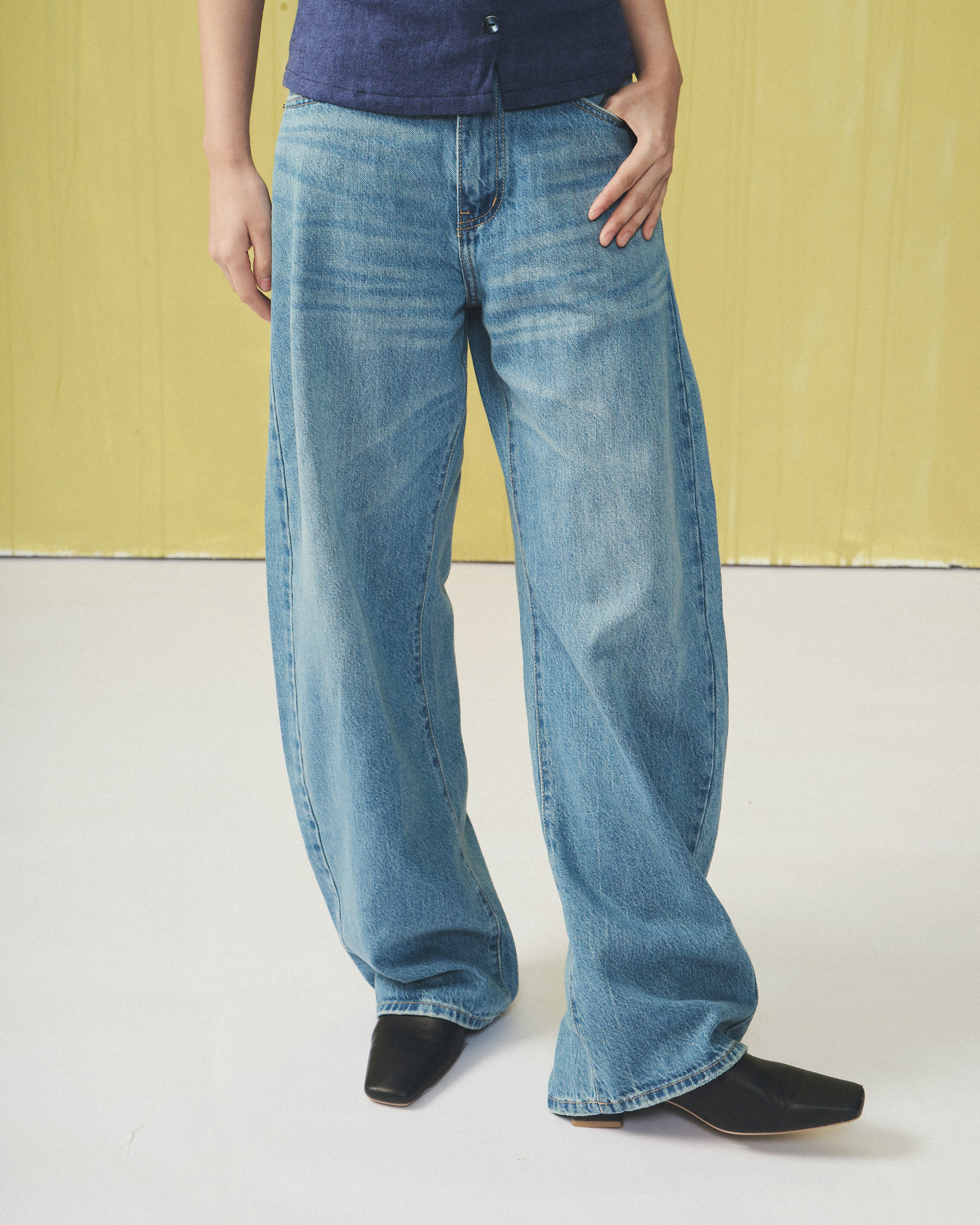 Lunar Curve Jeans