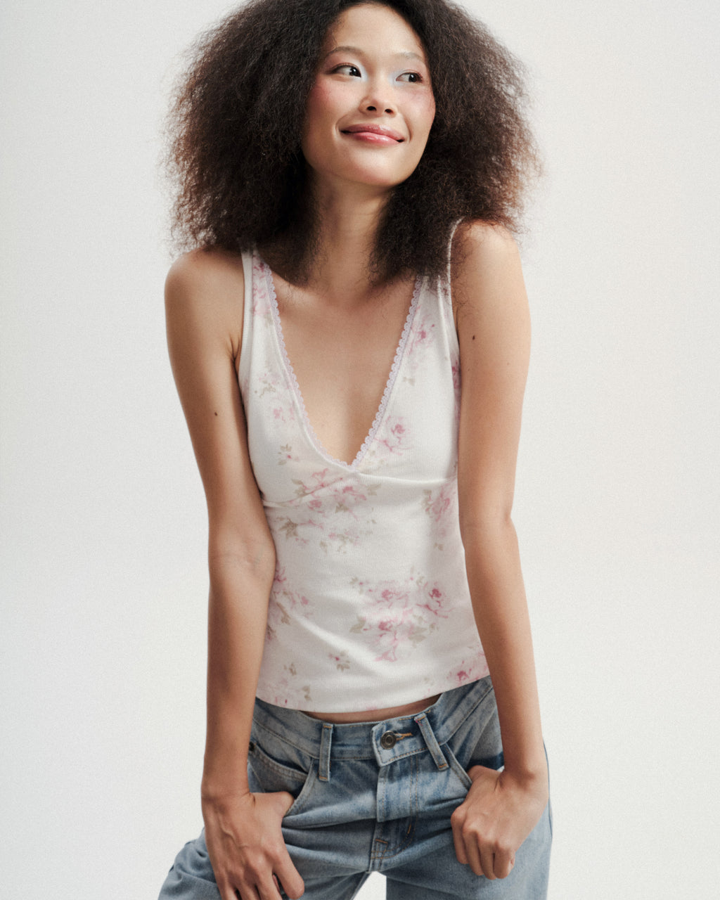 Lace Pop V-line Tanktop