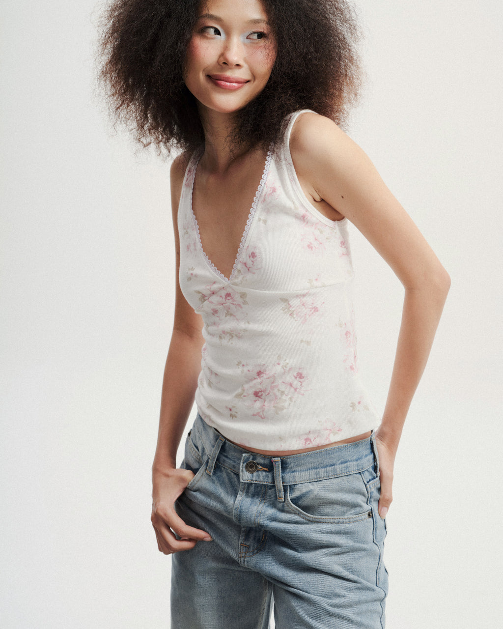 Lace Pop V-line Tanktop