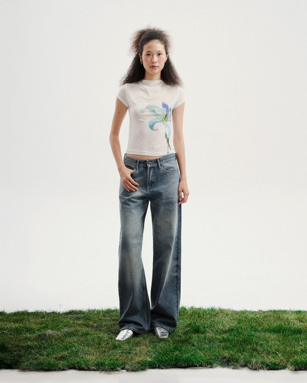 SS26 Low-rise Wide Leg Jeans